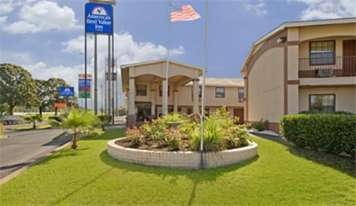 Apple Tree Inn Lindale Exterior photo